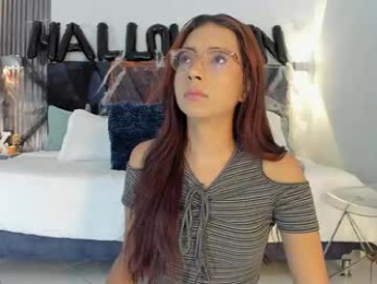 sarasaenz_99 webcam model stream image