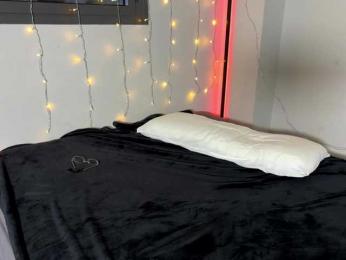 AliceElfy webcam bongacams model stream image