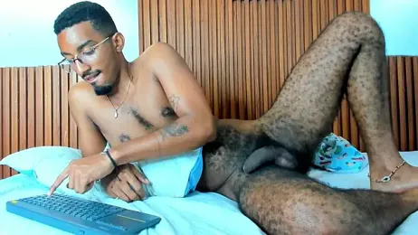 Darwin_mayo webcam model stream image