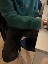 Manu97k webcam model stream image