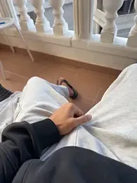 Manu97k webcam model stream image