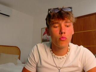 Matthew Bieber webcam model stream image