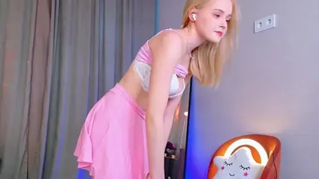 StarrShinee webcam model stream image