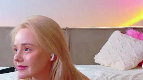 StarrShinee webcam model stream image