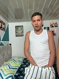 Mike_and_Rayan webcam model stream image