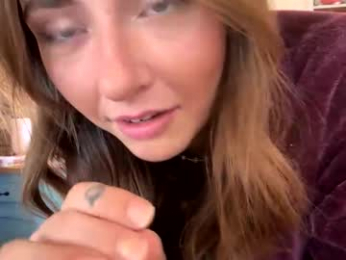 tylababyy webcam model stream image