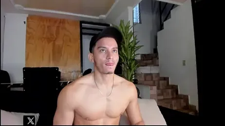 SantiagoXoXo webcam stripchat model stream image