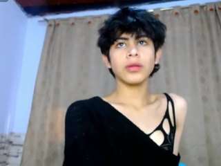 sweetass-18 webcam model stream image