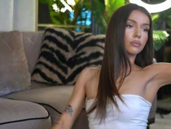 lexira1n webcam bongacams model stream image