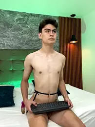 Sam_Clark webcam model stream image