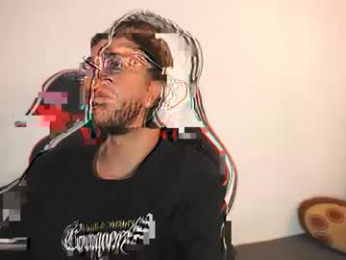 league_of_lovers2 webcam model stream image