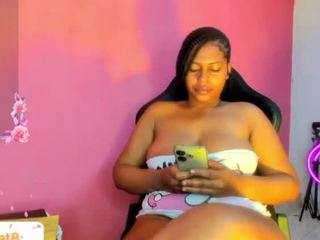 karimpink webcam model stream image