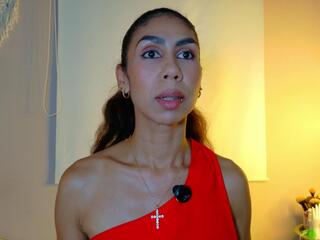 Sofia Milf webcam model stream image