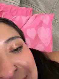 Nailealipsglossy webcam stripchat model stream image