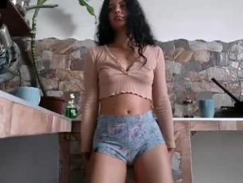 minikunis webcam model stream image