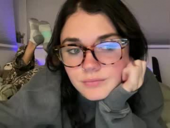 queencassidyy webcam model stream image