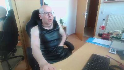 Piercing888 webcam model stream image