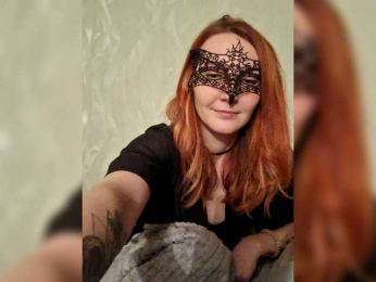 Lisichkaa webcam model stream image