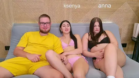 Ksenny webcam model stream image