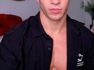 Kai & Yannis webcam model stream image