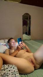 Click694748 webcam cam4 model stream image
