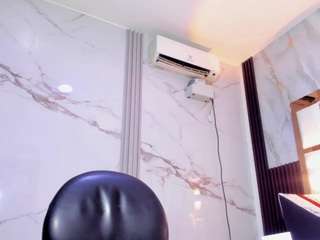 amber-dior webcam model stream image