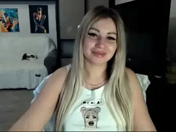 ShyEvaa webcam model stream image