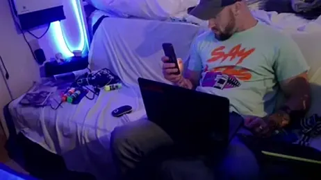 Luv2SuckBWC92 webcam model stream image