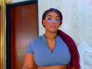 Tianah Glow webcam model stream image