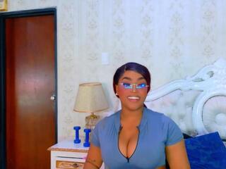 Tianah Glow webcam model stream image