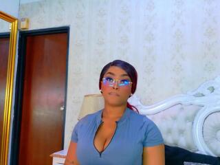 Tianah Glow webcam model stream image