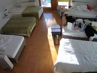 voyeurcam-julmodels-bed-6 webcam model stream image