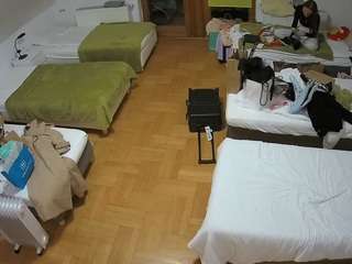 voyeurcam-julmodels-bed-6 webcam model stream image