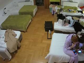 voyeurcam-julmodels-bed-6 webcam model stream image