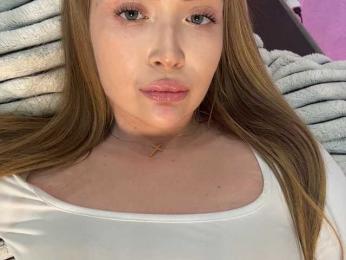 MILEDIUM webcam bongacams model stream image