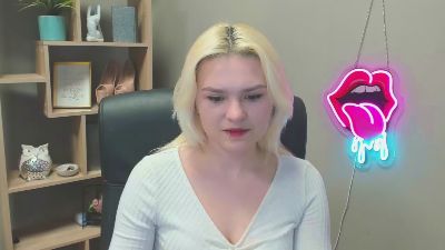 SweetLilyxo webcam cam4 model stream image