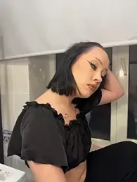 RollingGirls webcam model stream image