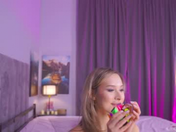 telladreamer_ webcam chaturbate model stream image