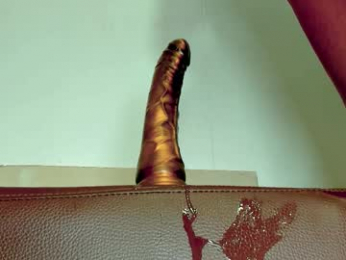 melania_browis webcam model stream image