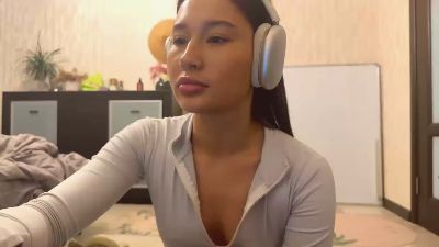 SalinaRaring webcam model stream image