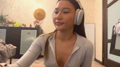 SalinaRaring webcam model stream image