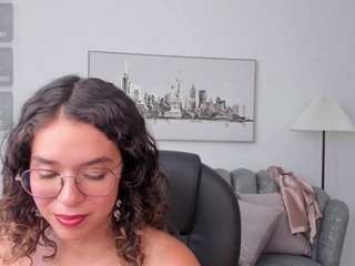 sienna-luxor webcam camsoda model stream image