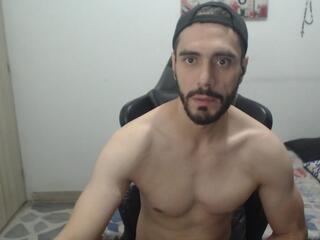 Jusstin I webcam model stream image