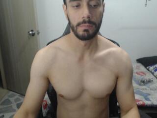 Jusstin I webcam model stream image