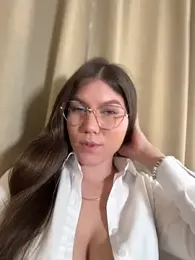 AmelieLaurent_ webcam model stream image