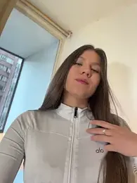 AmelieLaurent_ webcam model stream image