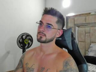 Ashton Muller webcam model stream image