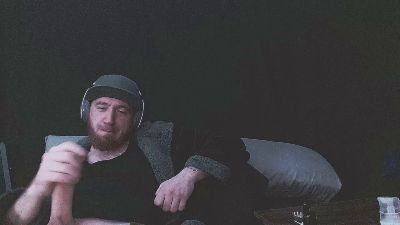 Genitalwars webcam model stream image