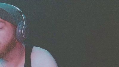 Genitalwars webcam model stream image