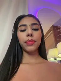 Rossie_Blooms webcam model stream image